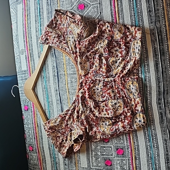 Crop top with kalamkari print - Picture 3 of 4